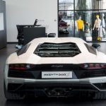 Largest-Lamborghini-Showroom-Opens-In-Dubai-Interior-White-Aventador-S-Rear-1024×683