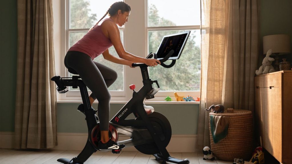 Post-Pandemic Decline: Peloton
